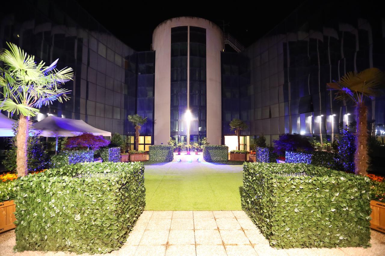 Hotel Nuvola プラート エクステリア 写真